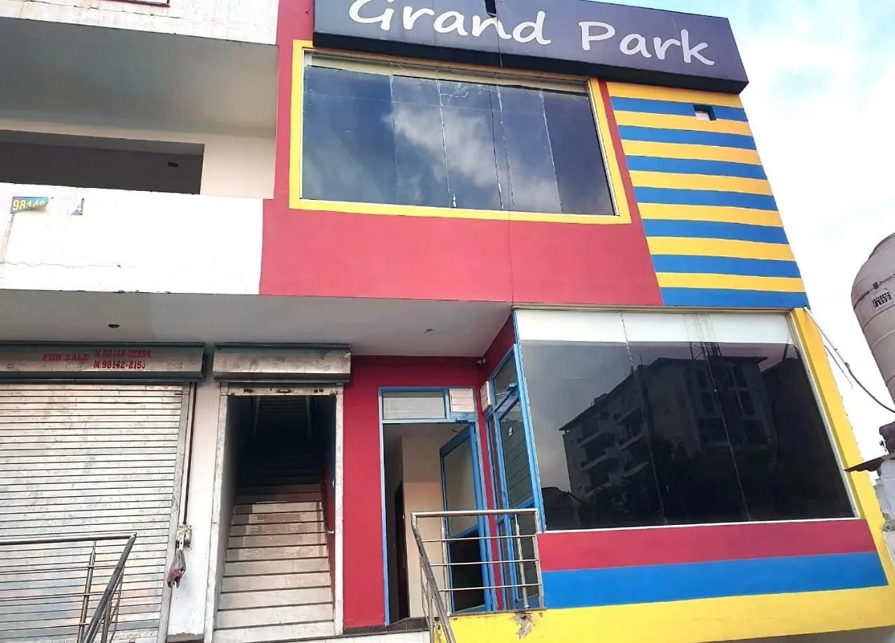Hotel Grand Park, Zirakpur