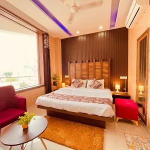 Pearl Grand-family Hotel-feel Like Zirakpur